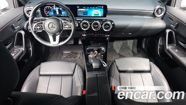 Mercedes-Benz A-Class A220 Hatchback