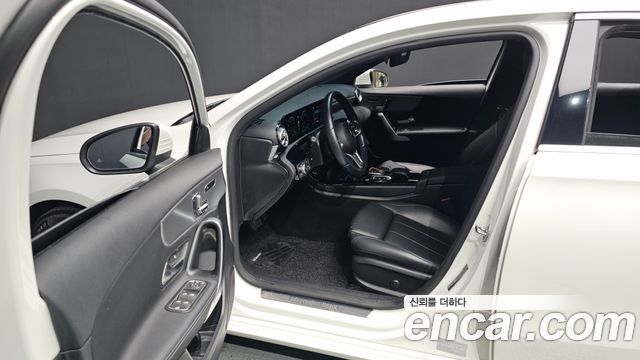 Mercedes-Benz A-Class A220 Hatchback