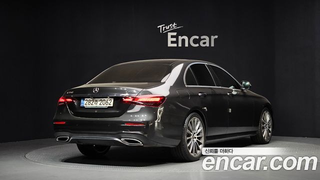 Mercedes-Benz E-Class E350 4MATIC AMG Line Edition
