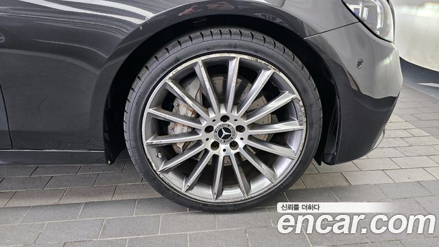 Mercedes-Benz E-Class E350 4MATIC AMG Line Edition