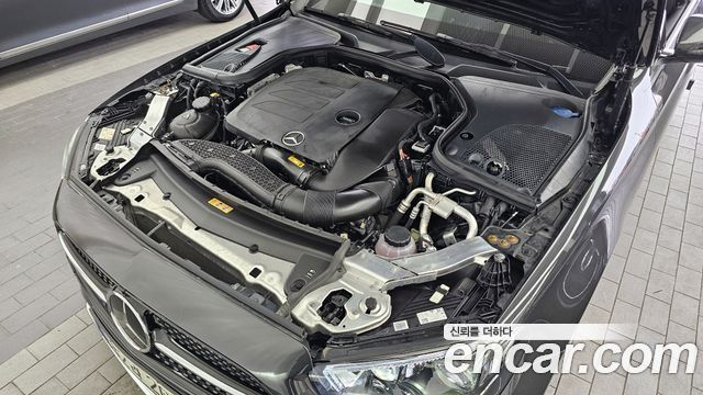 Mercedes-Benz E-Class E350 4MATIC AMG Line Edition