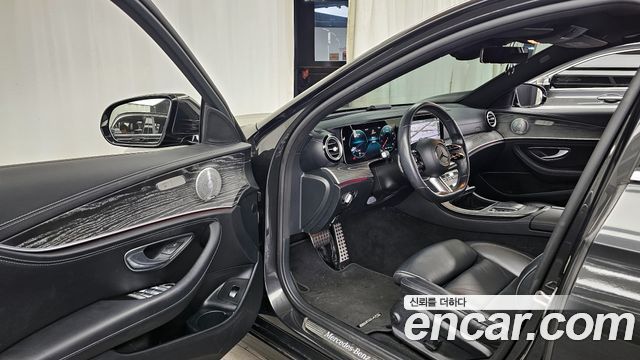 Mercedes-Benz E-Class E350 4MATIC AMG Line Edition