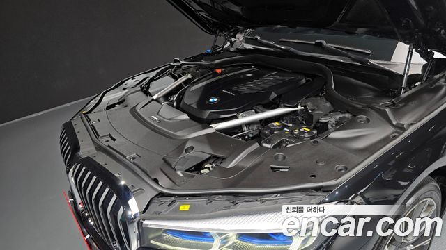 BMW 7-Series 740i M Sport