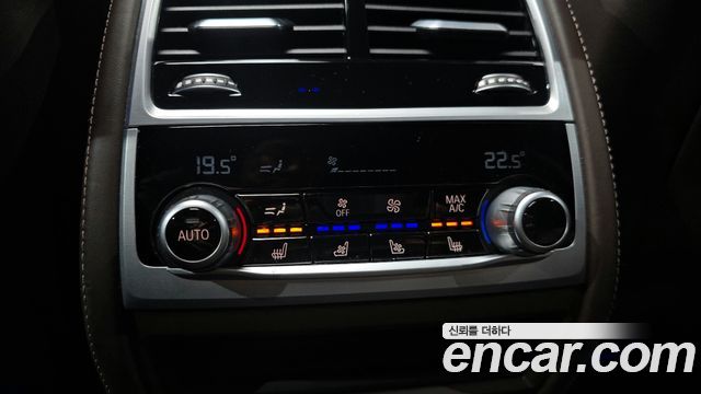 BMW 7-Series 740i M Sport