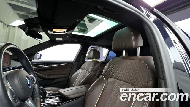 BMW 5-Series 530e M Sport