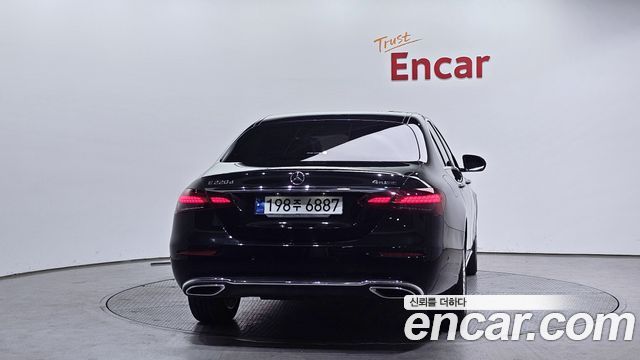 Mercedes-Benz E-Class E220d 4MATIC Exclusive