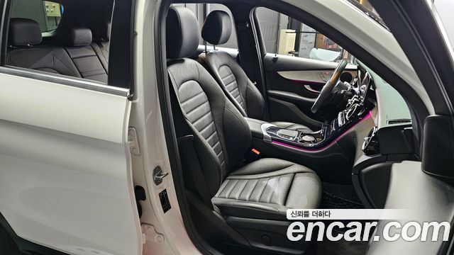Mercedes-Benz GLC-Class GLC300 4MATIC Premium
