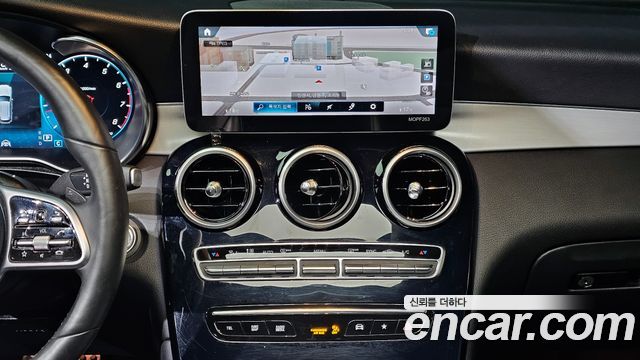 Mercedes-Benz GLC-Class GLC300 4MATIC Premium