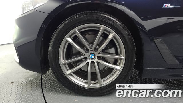 BMW 5-Series 520d M Sport Package Plus