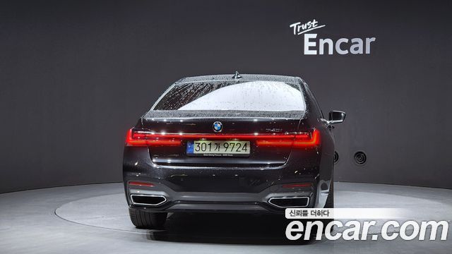 BMW 7-Series 740i M Sport