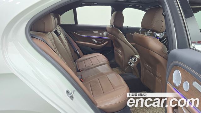Mercedes-Benz E-Class E300e 4MATIC Exclusive