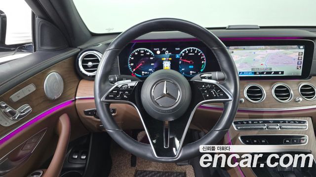 Mercedes-Benz E-Class E300e 4MATIC Exclusive