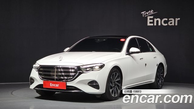 Mercedes-Benz E-Class E300 4MATIC Exclusive