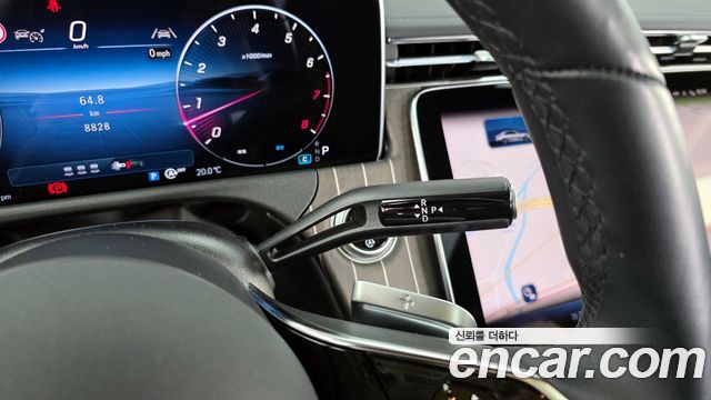 Mercedes-Benz E-Class E300 4MATIC Exclusive