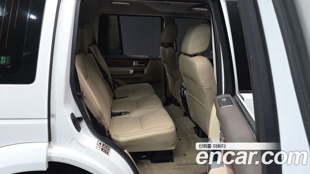 Land Rover Discovery 3.0 SDV6 SE