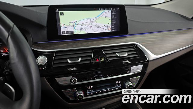 BMW Gran Turismo 640i xDrive Luxury
