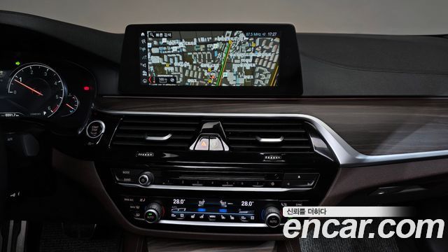 BMW 5-Series 520d M Sport Package Plus