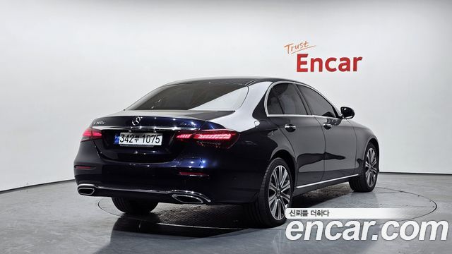 Mercedes-Benz E-Class E300e 4MATIC Exclusive