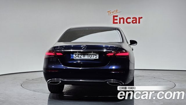 Mercedes-Benz E-Class E300e 4MATIC Exclusive
