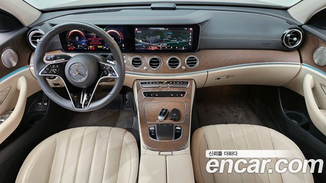 Mercedes-Benz E-Class E300e 4MATIC Exclusive