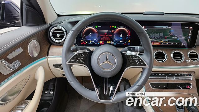 Mercedes-Benz E-Class E300e 4MATIC Exclusive