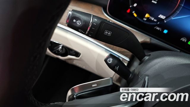 Mercedes-Benz E-Class E300e 4MATIC Exclusive