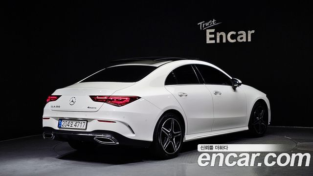 Mercedes-Benz CLA-Class CLA250 4MATIC