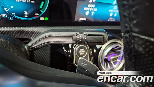 Mercedes-Benz CLA-Class CLA250 4MATIC