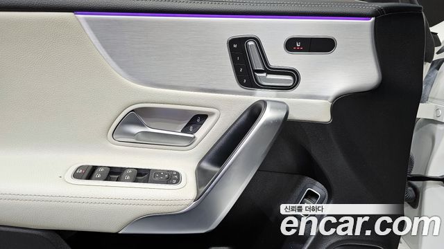 Mercedes-Benz CLA-Class CLA250 4MATIC
