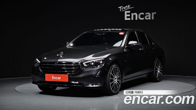 Mercedes-Benz E-Class E300e 4MATIC Exclusive