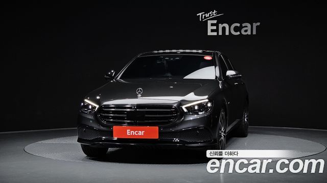 Mercedes-Benz E-Class E300e 4MATIC Exclusive