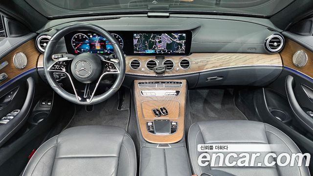 Mercedes-Benz E-Class E300e 4MATIC Exclusive