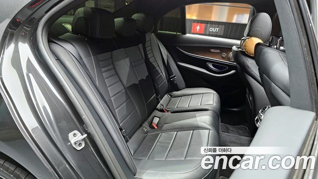 Mercedes-Benz E-Class E300e 4MATIC Exclusive