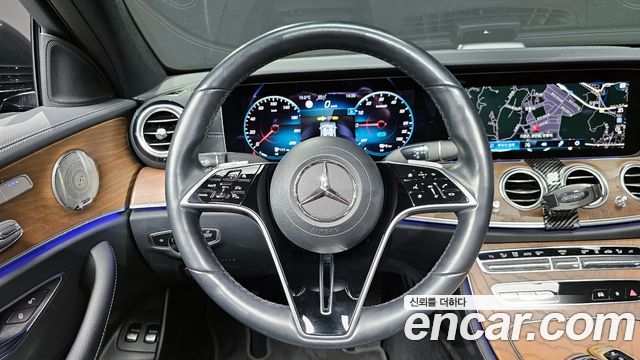 Mercedes-Benz E-Class E300e 4MATIC Exclusive