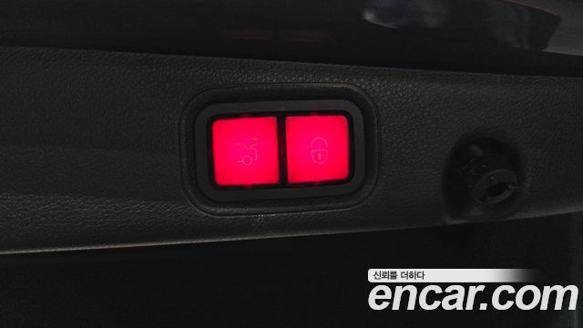 Mercedes-Benz E-Class E300e 4MATIC Exclusive
