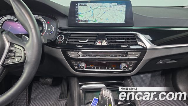 BMW 5-Series 520d Luxury Special Edition