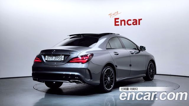 Mercedes-Benz CLA-Class CLA250 4MATIC AMG Line
