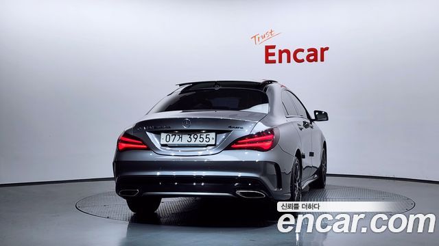 Mercedes-Benz CLA-Class CLA250 4MATIC AMG Line