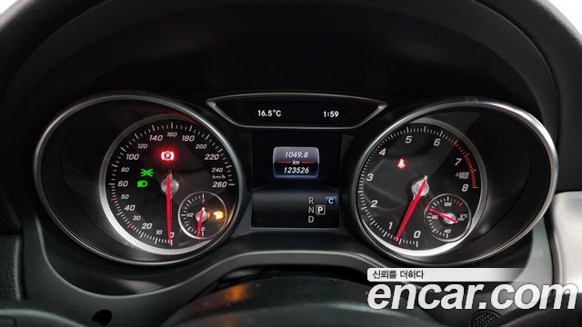Mercedes-Benz CLA-Class CLA250 4MATIC AMG Line