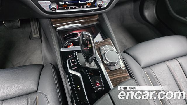 BMW 5-Series 520i M Sport