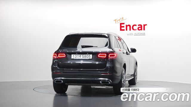 Mercedes-Benz GLC-Class GLC300e 4MATIC