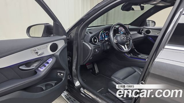Mercedes-Benz GLC-Class GLC300e 4MATIC