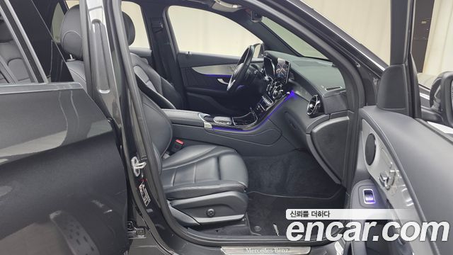 Mercedes-Benz GLC-Class GLC300e 4MATIC