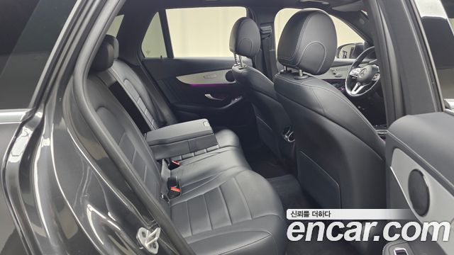 Mercedes-Benz GLC-Class GLC300e 4MATIC