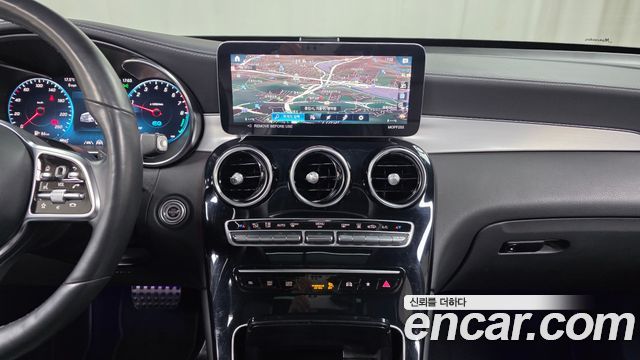 Mercedes-Benz GLC-Class GLC300e 4MATIC