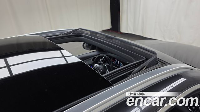 Mercedes-Benz GLC-Class GLC300e 4MATIC