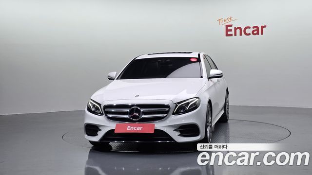 Mercedes-Benz E-Class E300 4MATIC AMG Line
