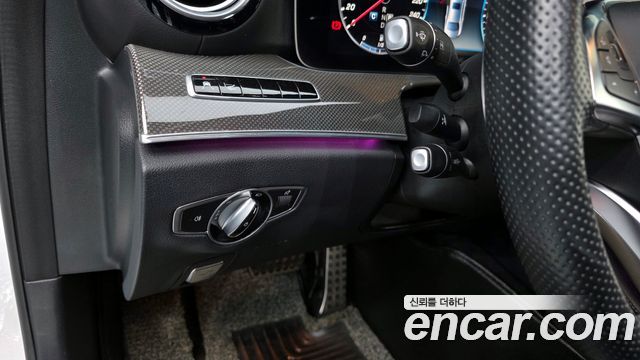 Mercedes-Benz E-Class E300 4MATIC AMG Line