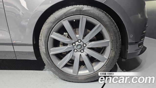 Land Rover Range Rover Velar 3.0 D300 R-Dynamic HSE