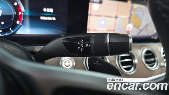 Mercedes-Benz E-Class E300 4MATIC Exclusive